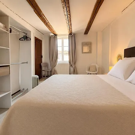 Semesterbostad Maison Helios -